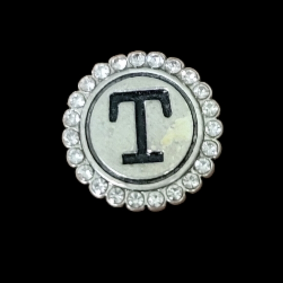 Letter T Initial Snap for Snap Jewelry - Picture 1 of 2